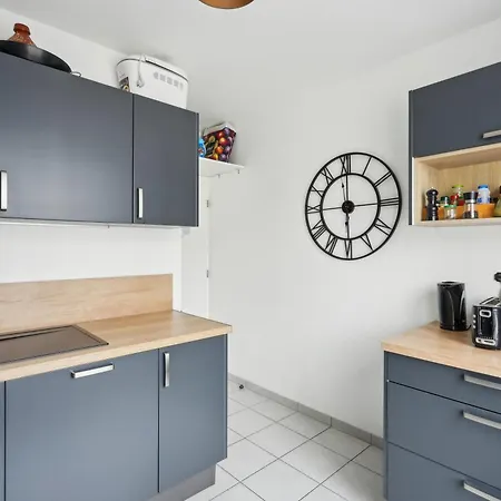 Chic And Spacious With Parking Appartement *