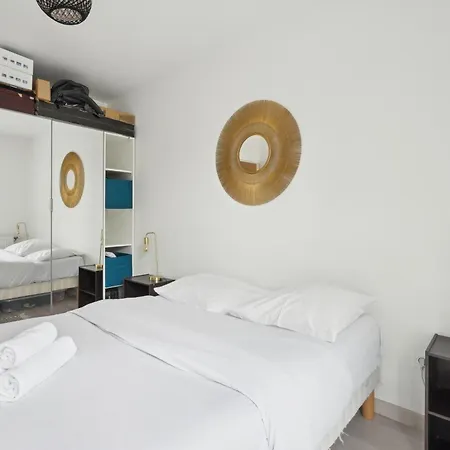 Appartement Chic And Spacious With Parking *